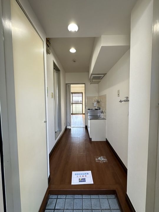 東京都八王子市大塚(マンション)の賃貸物件の玄関