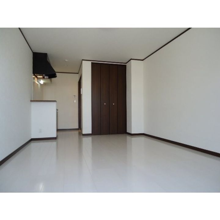 東京都小平市仲町(アパート)の賃貸物件の居間