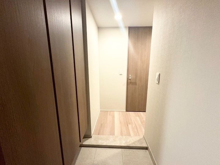 クラッシィタワー淀屋橋の玄関