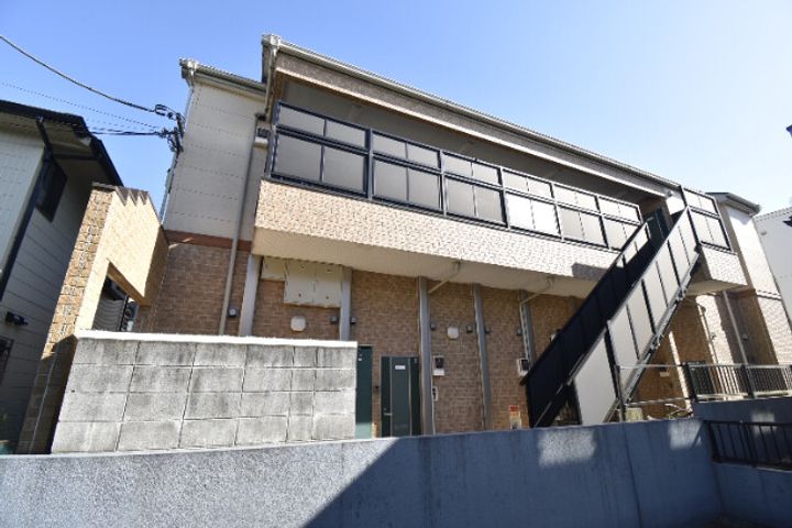 クレールメゾン大宮の外観