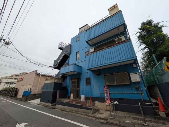 小島ビルの外観