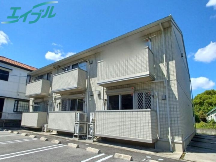 エルグランデの外観