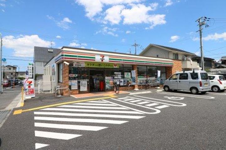 グラン・シュトラーセU21の周辺