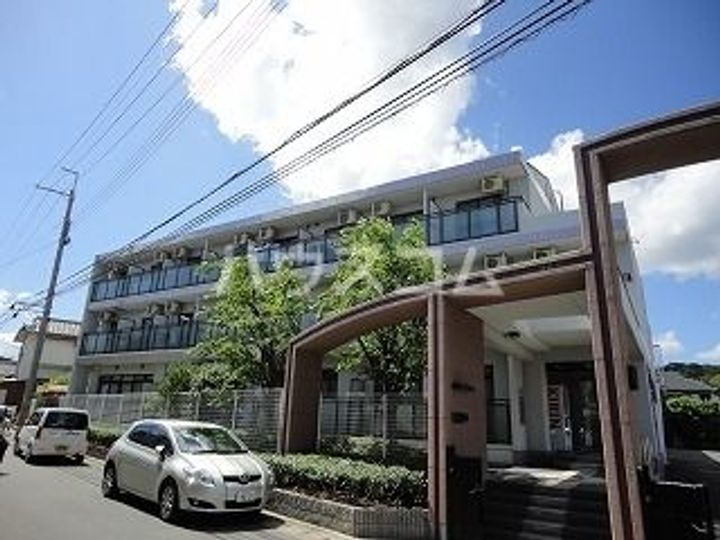 ドミトリーインテリジェンスの外観