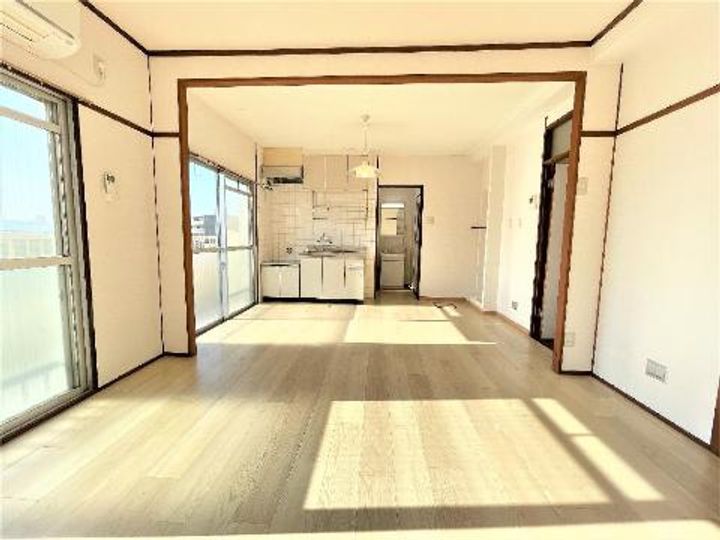 新清洲マンションの居間