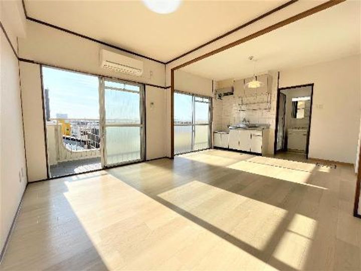 新清洲マンションの居間