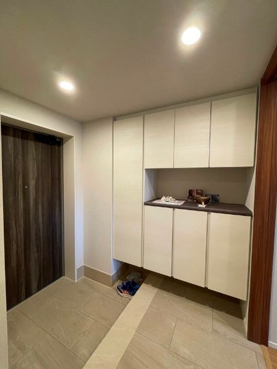 プレミスト首里金城町の玄関