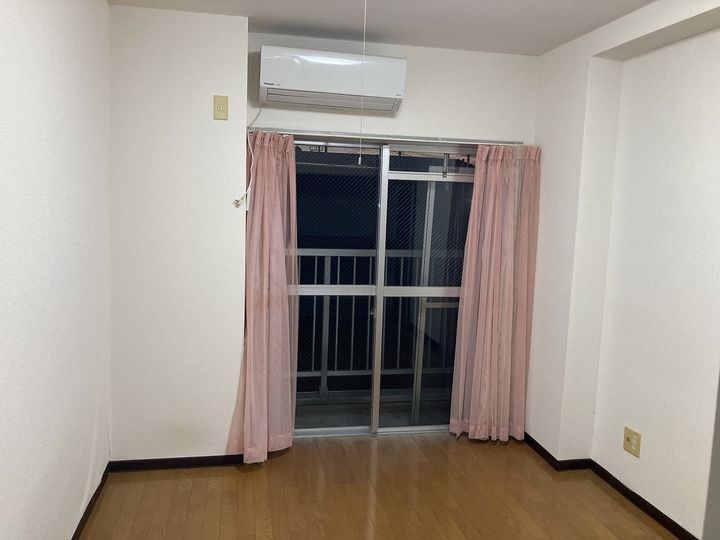グリーンハイツ日の出の居間