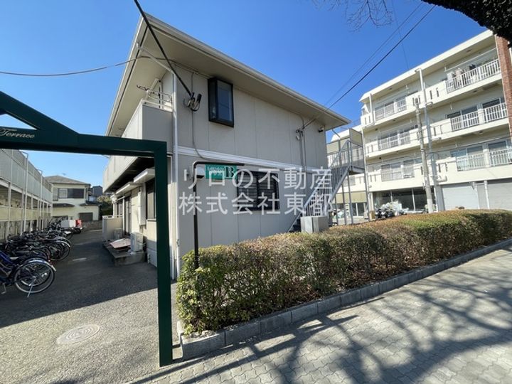 レミントンテラスBの外観