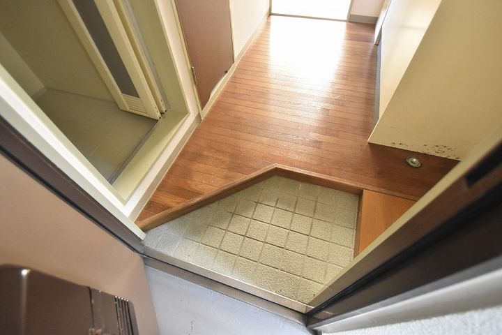 シャスタハシモト3番館の玄関