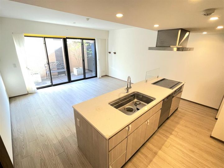 ザ・サンメゾン目白近衛町エルドの居間