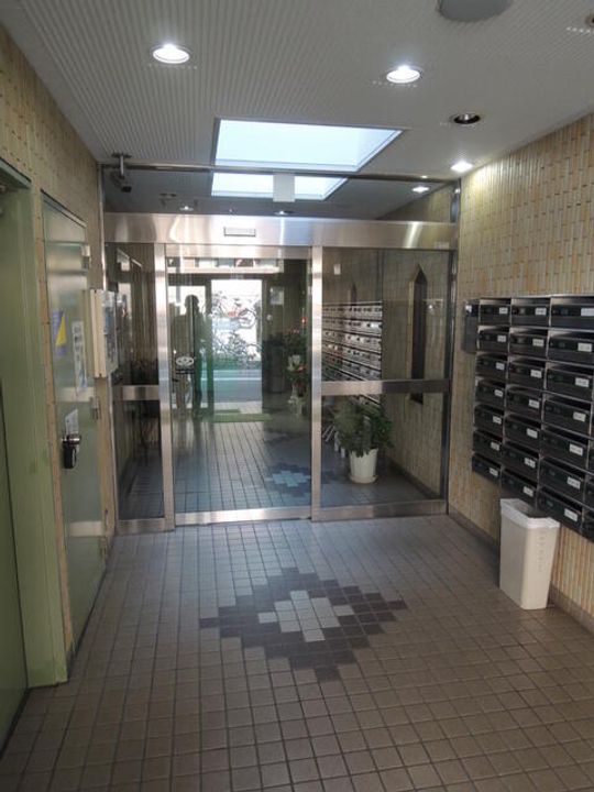 関内ロイヤルガーデンの地図