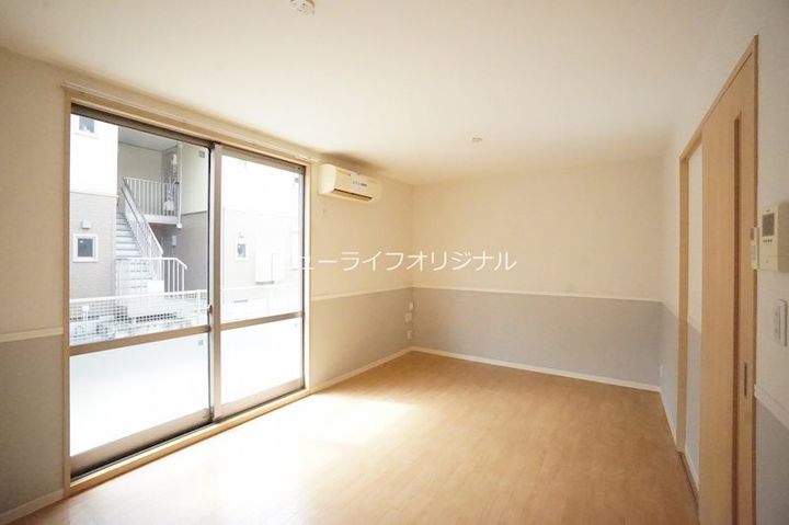 ソフィア湘南Aの居間