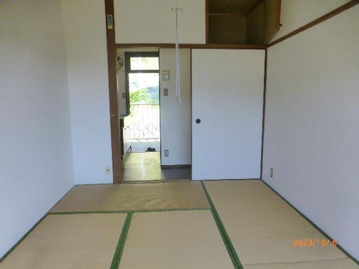 クリスタルタキの内装