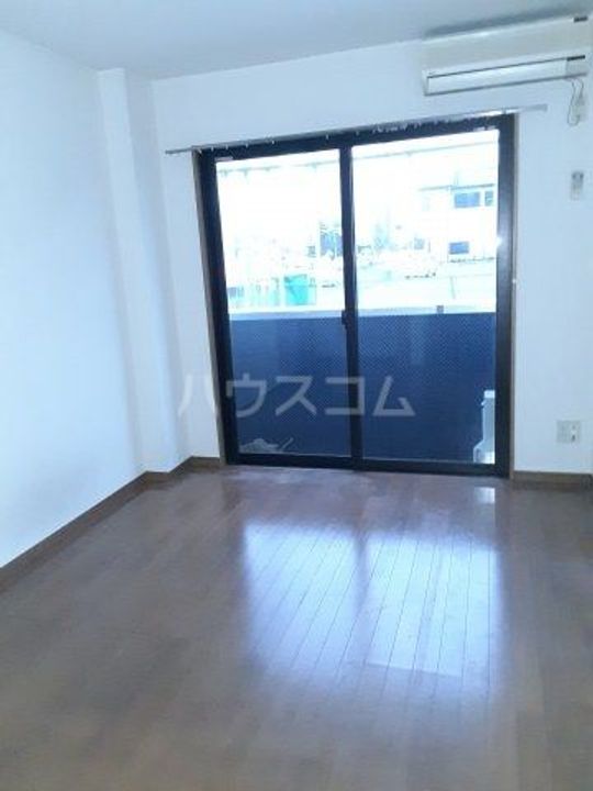 メゾンラベンダー15番館の居間