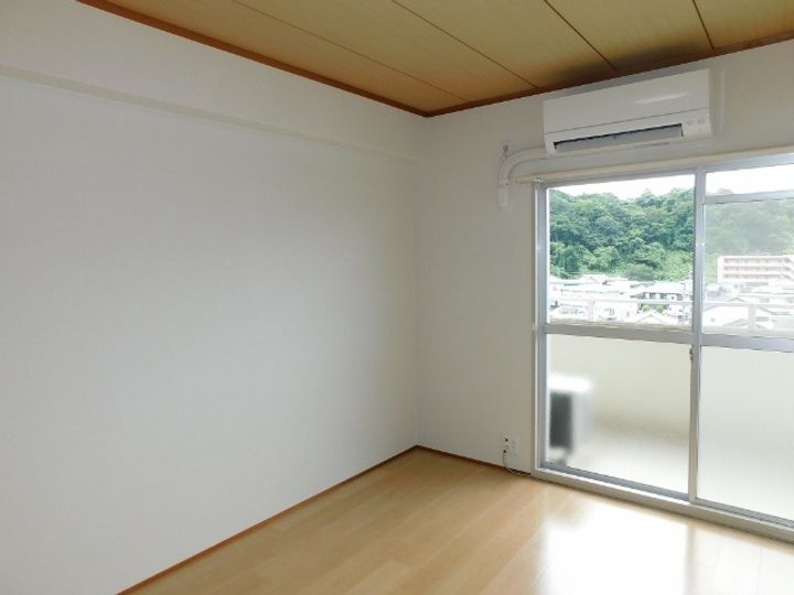 インペリアルカジワラの居間