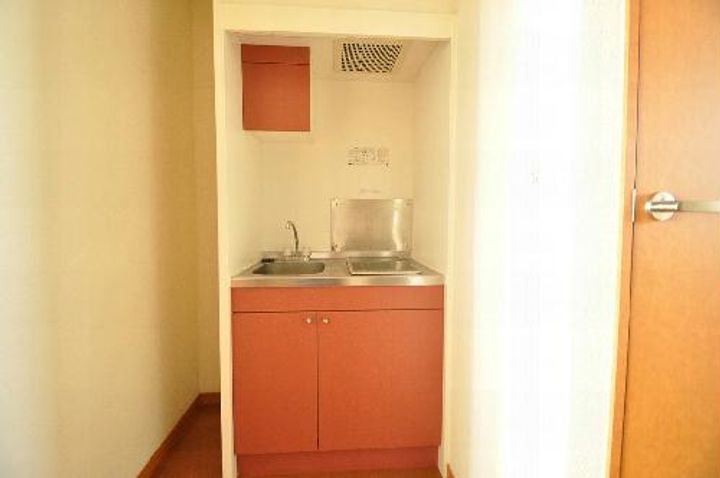 レオパレスE and byのキッチン