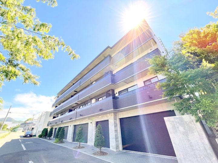 S-RESIDENCE宮の森の外観