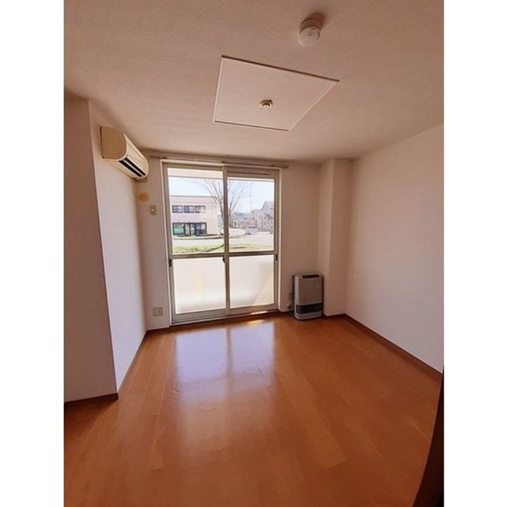 青森県青森市浜田2(一戸建)の賃貸物件の居間