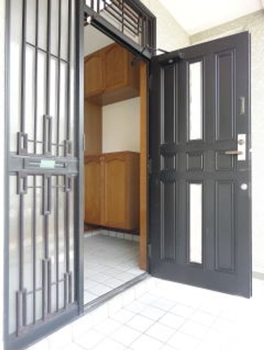 宮城県名取市ゆりが丘4(一戸建)の賃貸物件の玄関