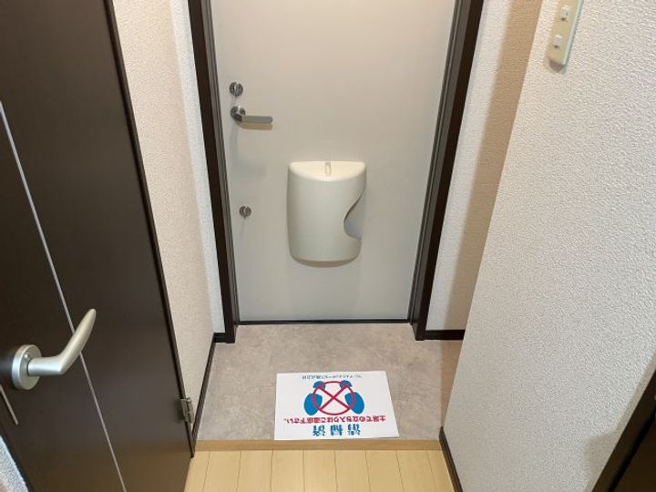 大阪府大阪市住之江区新北島7(アパート)の賃貸物件の玄関