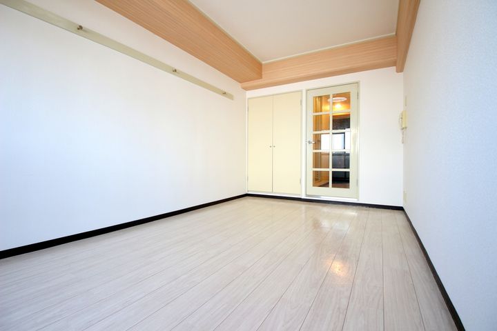BAUHAUS楠木の内装
