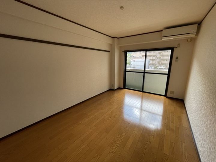 レジデンス京才の居間