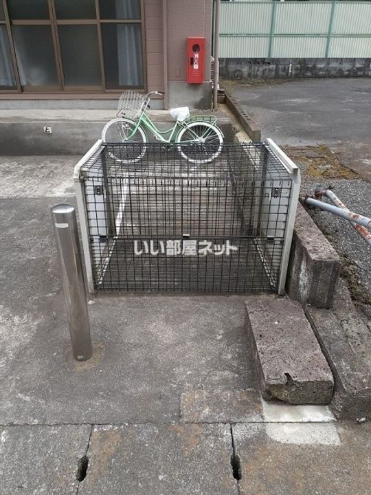 シャトーFの地図