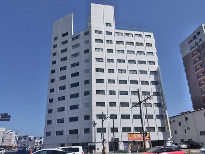弓之町ビルの外観