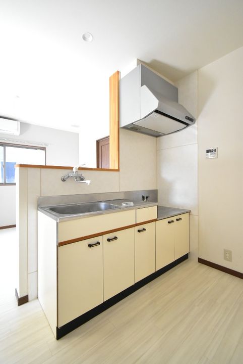 ローズ B棟のキッチン