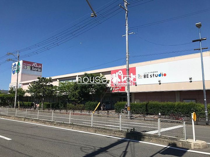 ホイットニー武庫川の周辺