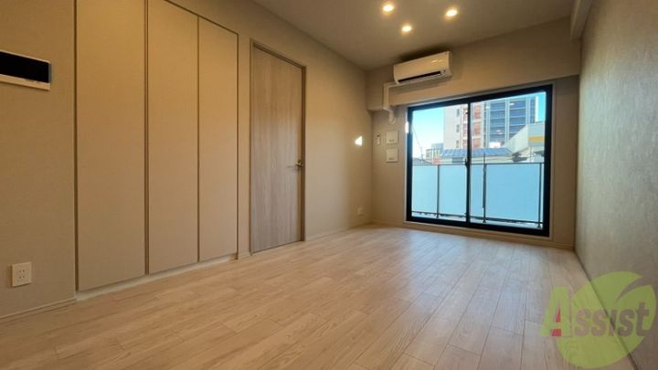 シーズンフラッツ青葉通一番町の居間