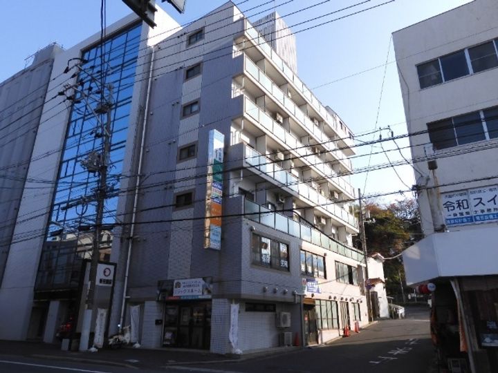 コスミックの外観