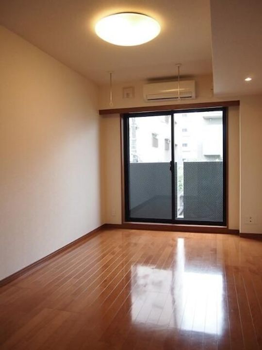 ルーブル早稲田六番館の居間