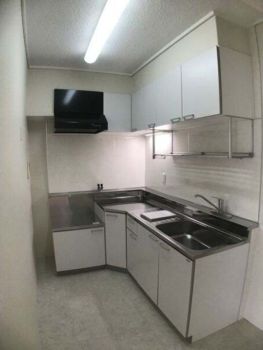 大阪府吹田市五月が丘東(マンション)の賃貸物件のキッチン