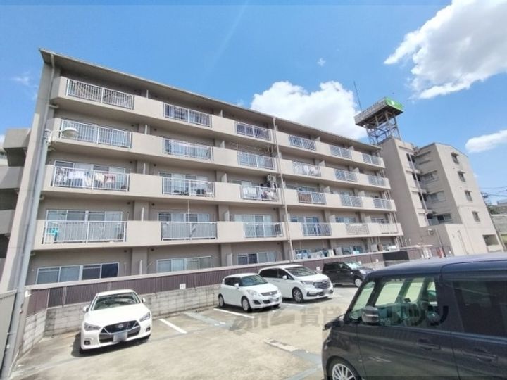 リヴェール三室の外観