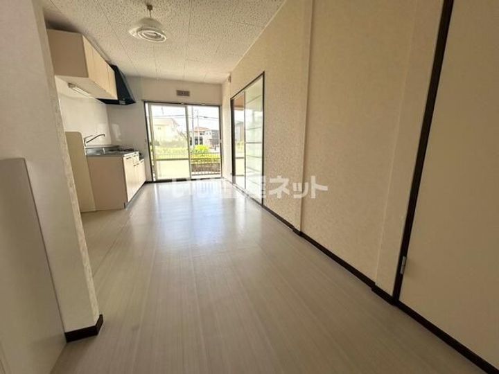 アルカディアEの居間