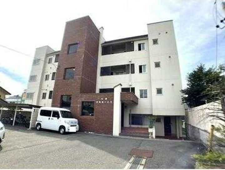 七瀬中町ホームズの外観