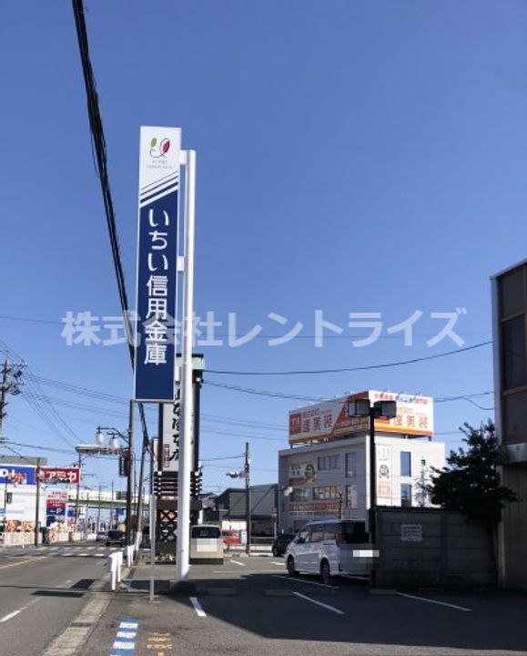 グレース・N1の周辺