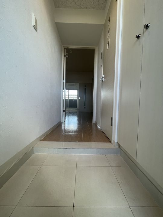 福岡県福岡市東区東浜1(マンション)の賃貸物件の玄関