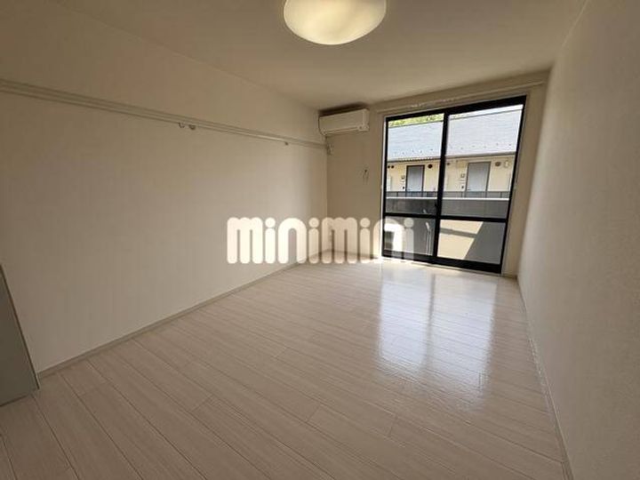 マルベリーフィルド Bの内装