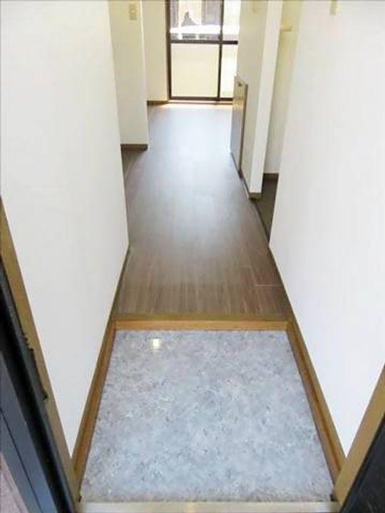 セジュールサンラインの玄関