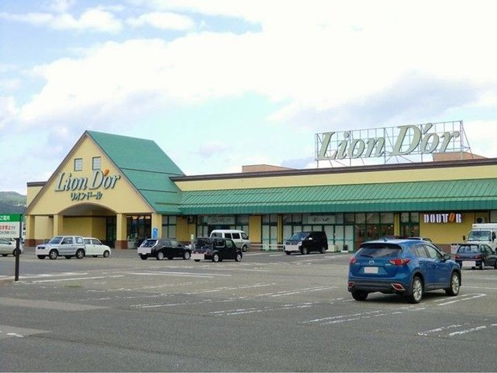 Grace Field Cの周辺