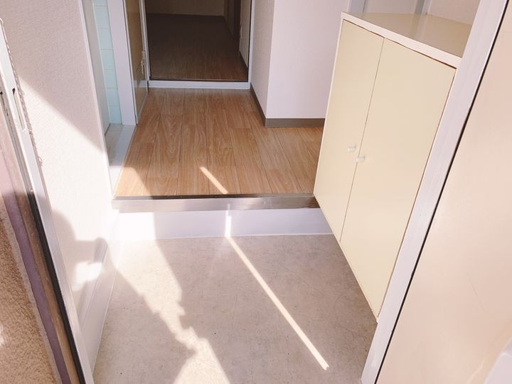 観音路ハイツの玄関
