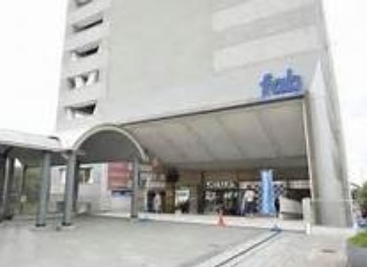 ライブスクエアの周辺