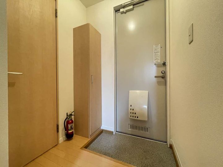シャーメゾン大町の玄関