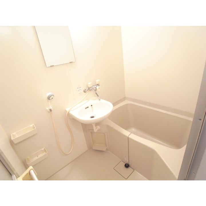 ジュネス・パラディアの風呂