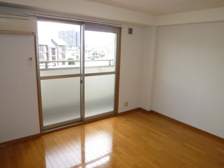 マンション小瀬の居間