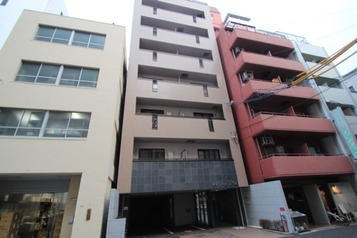 キャッスル大手町の外観