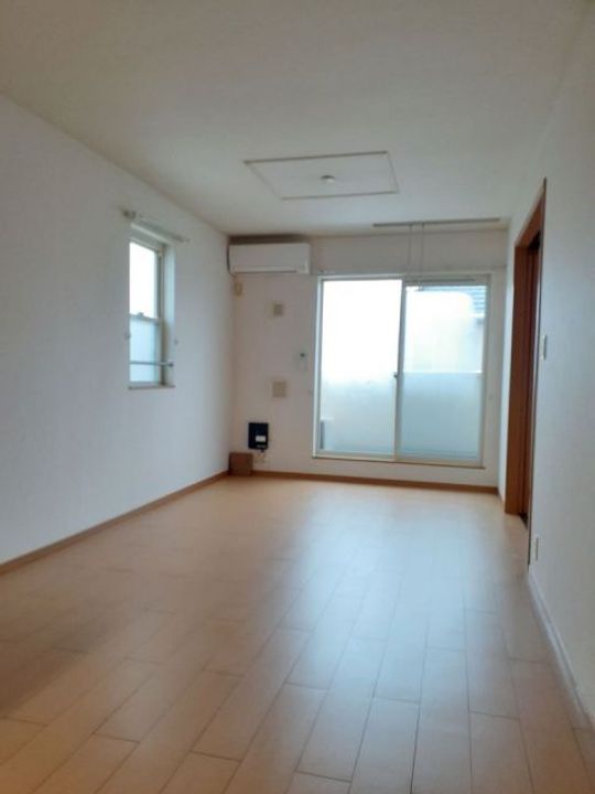 群馬県伊勢崎市茂呂町2(アパート)の賃貸物件の居間